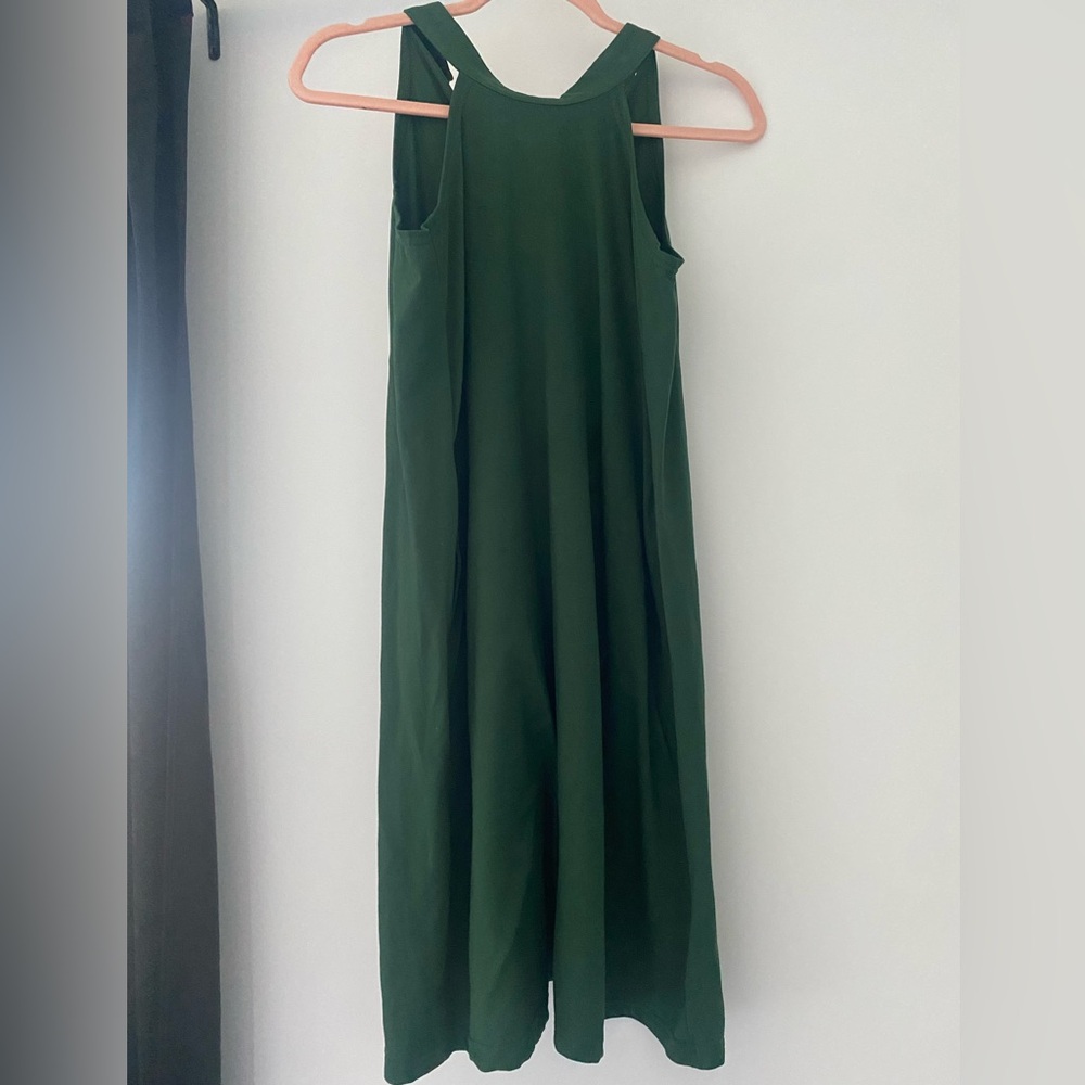 Elegant Green Sleeveless Dress